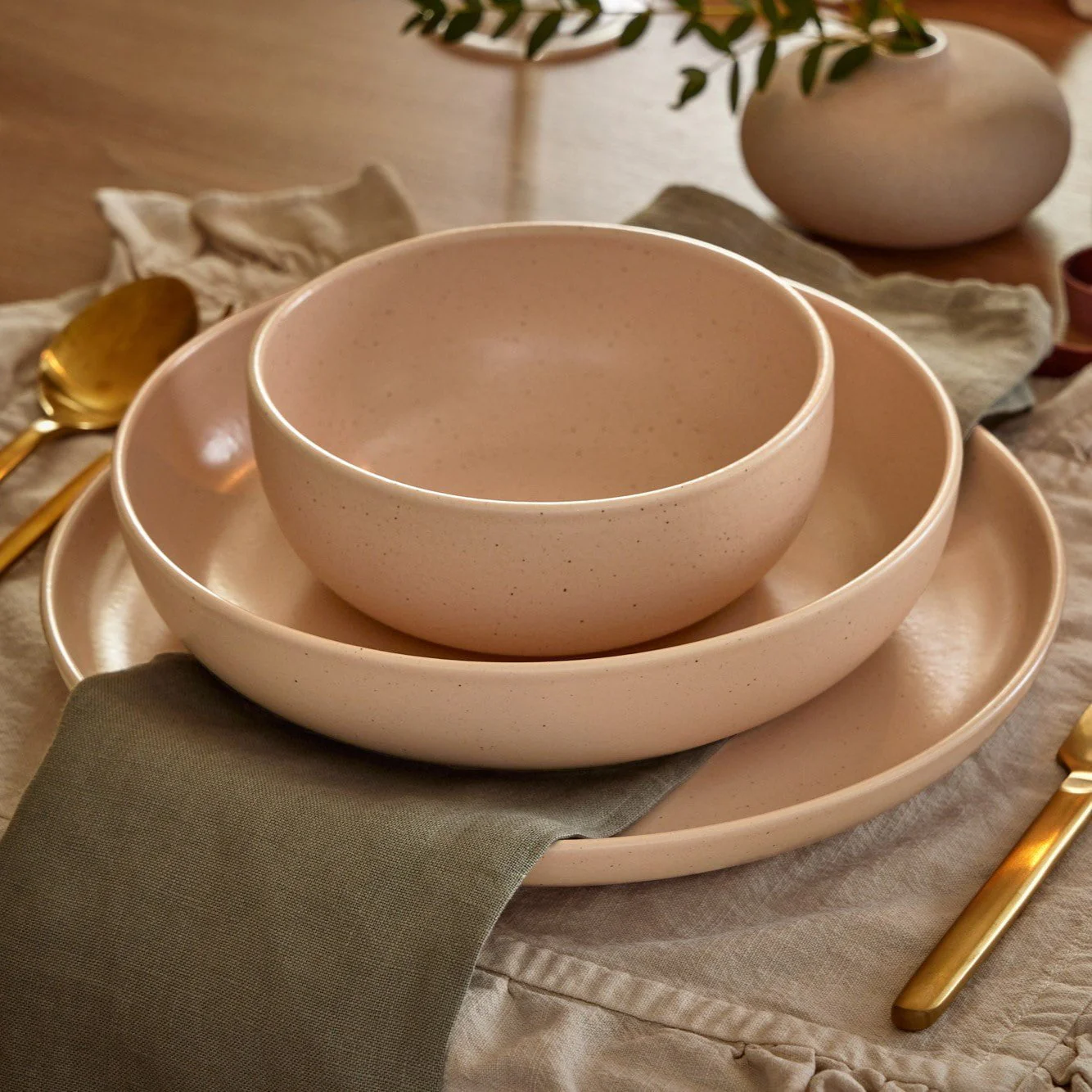 Balos Stoneware Serving Bowl - Pink Sand