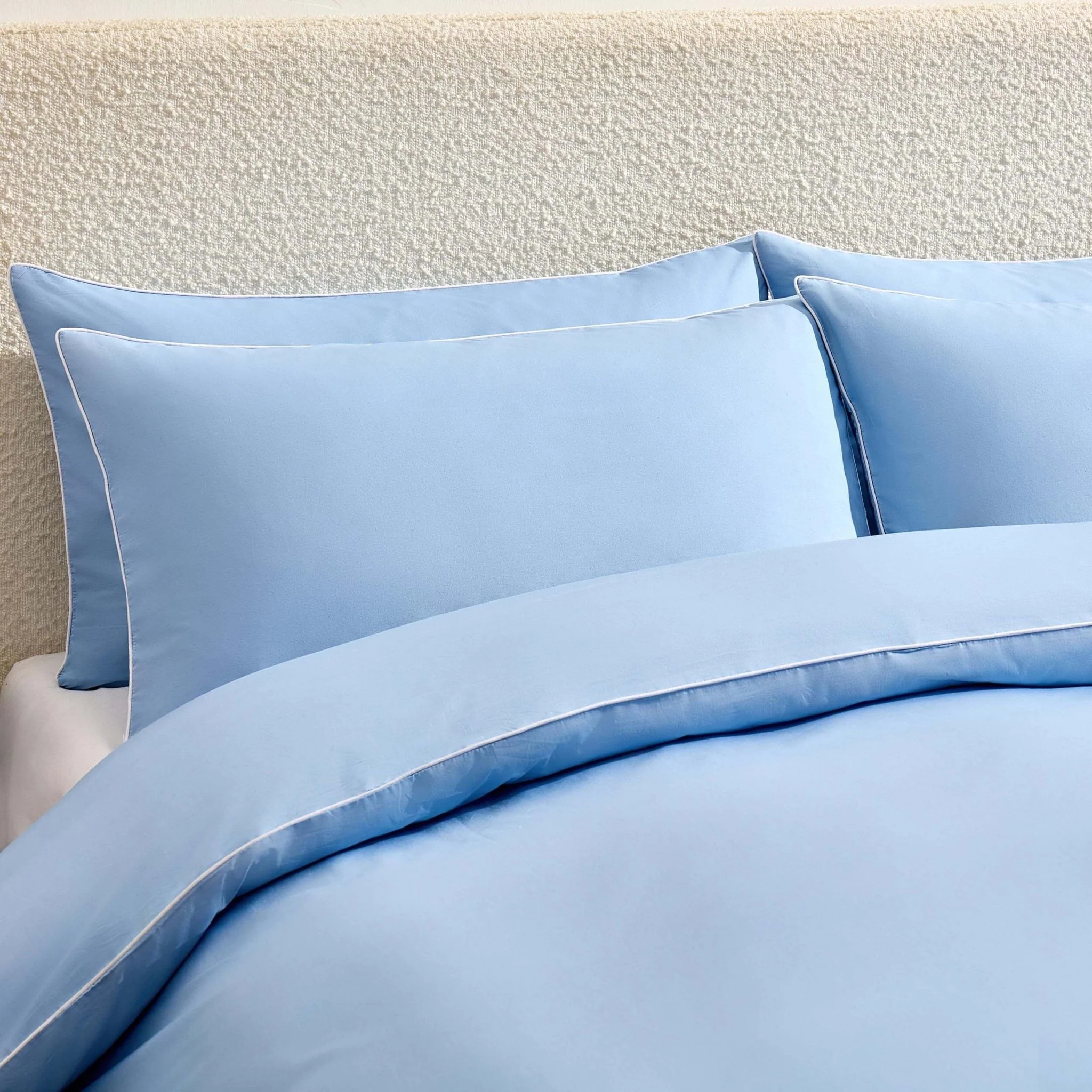 Cambridge 200 Thread Count Duvet Cover - Light Blue - Image 3