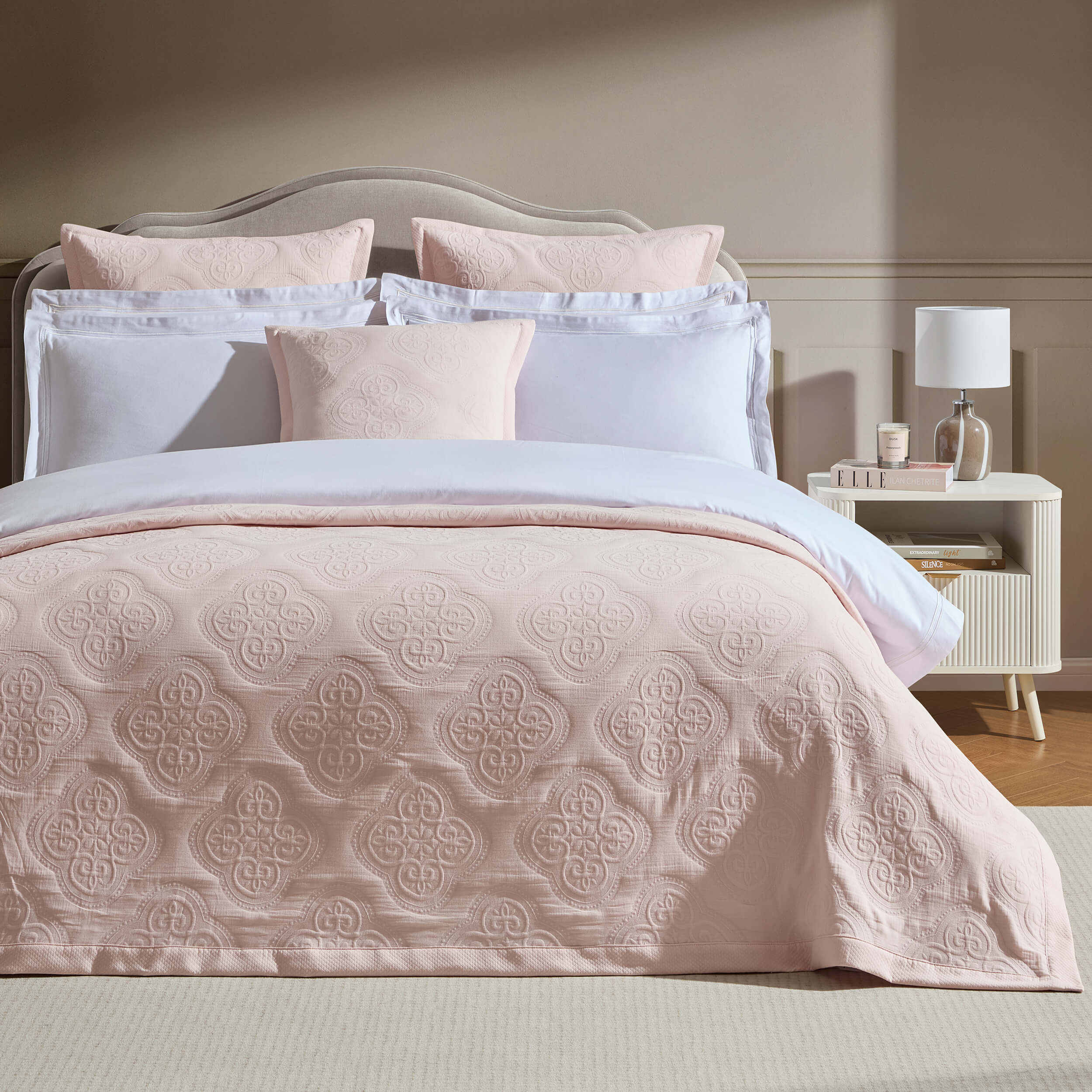 Cannes Matelassé Bedspread - Ballet Slipper - Image 4