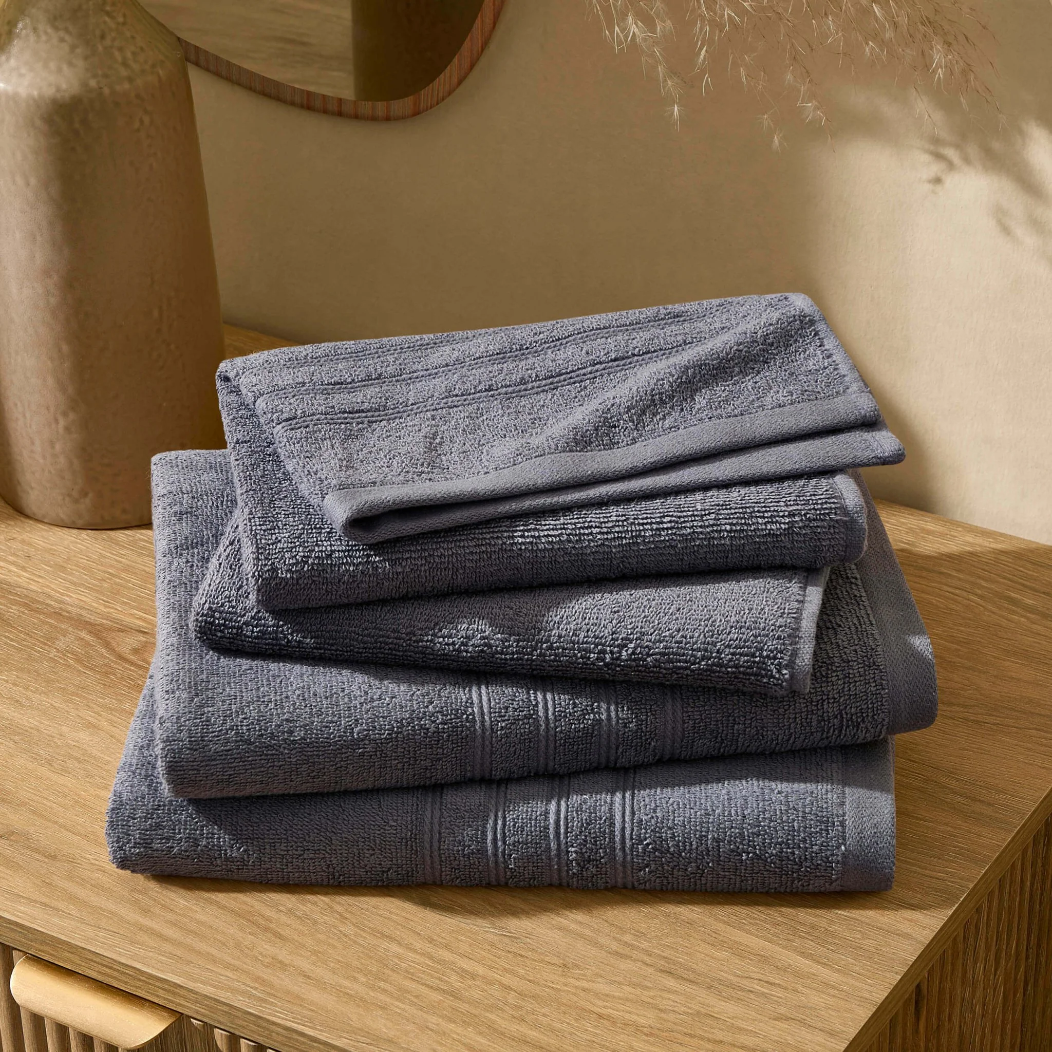 Crete 4 Piece Towel Bundle Set - Slate - Image 2