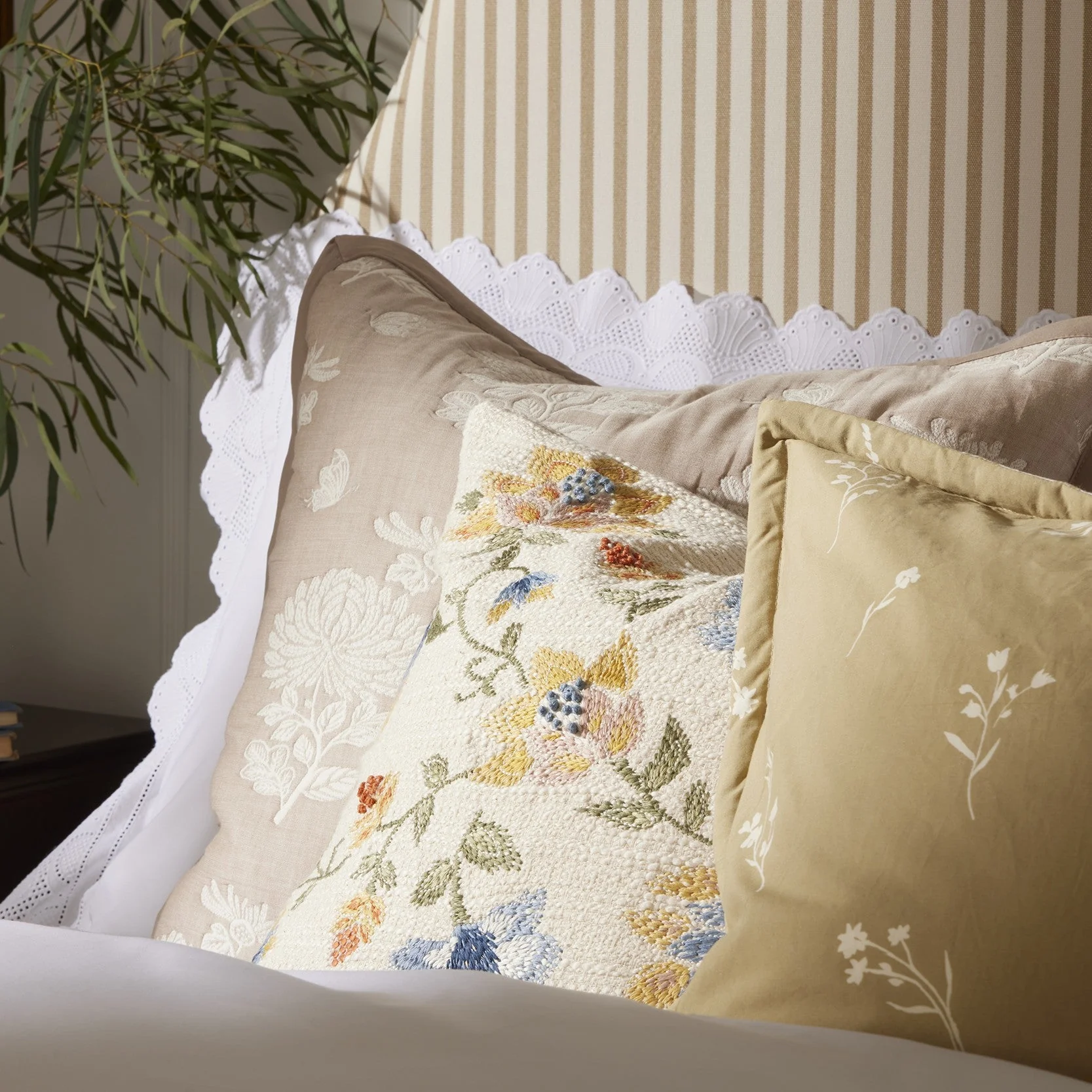 Floral Jacquard Embroidered Cushion Cover - Blue - Image 6