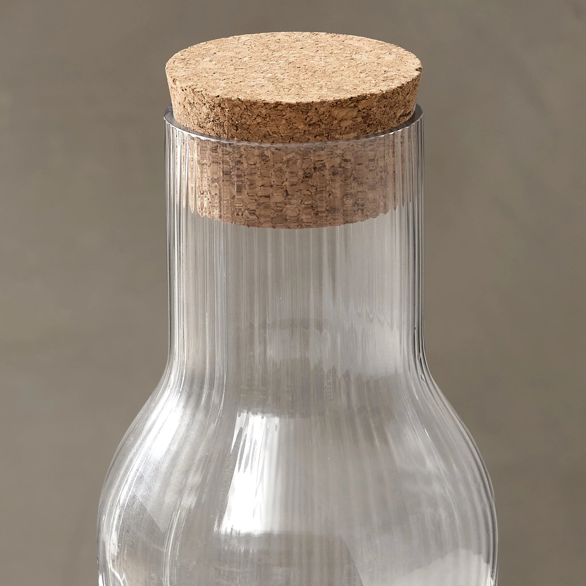 Gatsby Ripple Glass 1L Carafe - Clear - Image 4