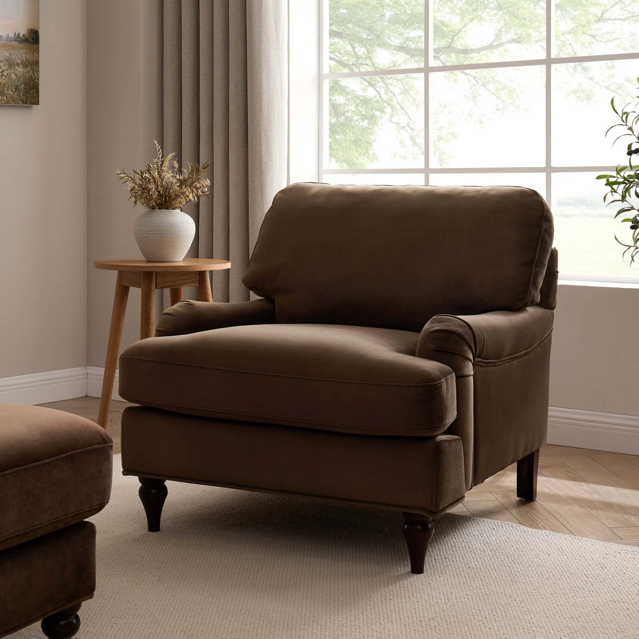 Hampshire Armchair - Cappuccino