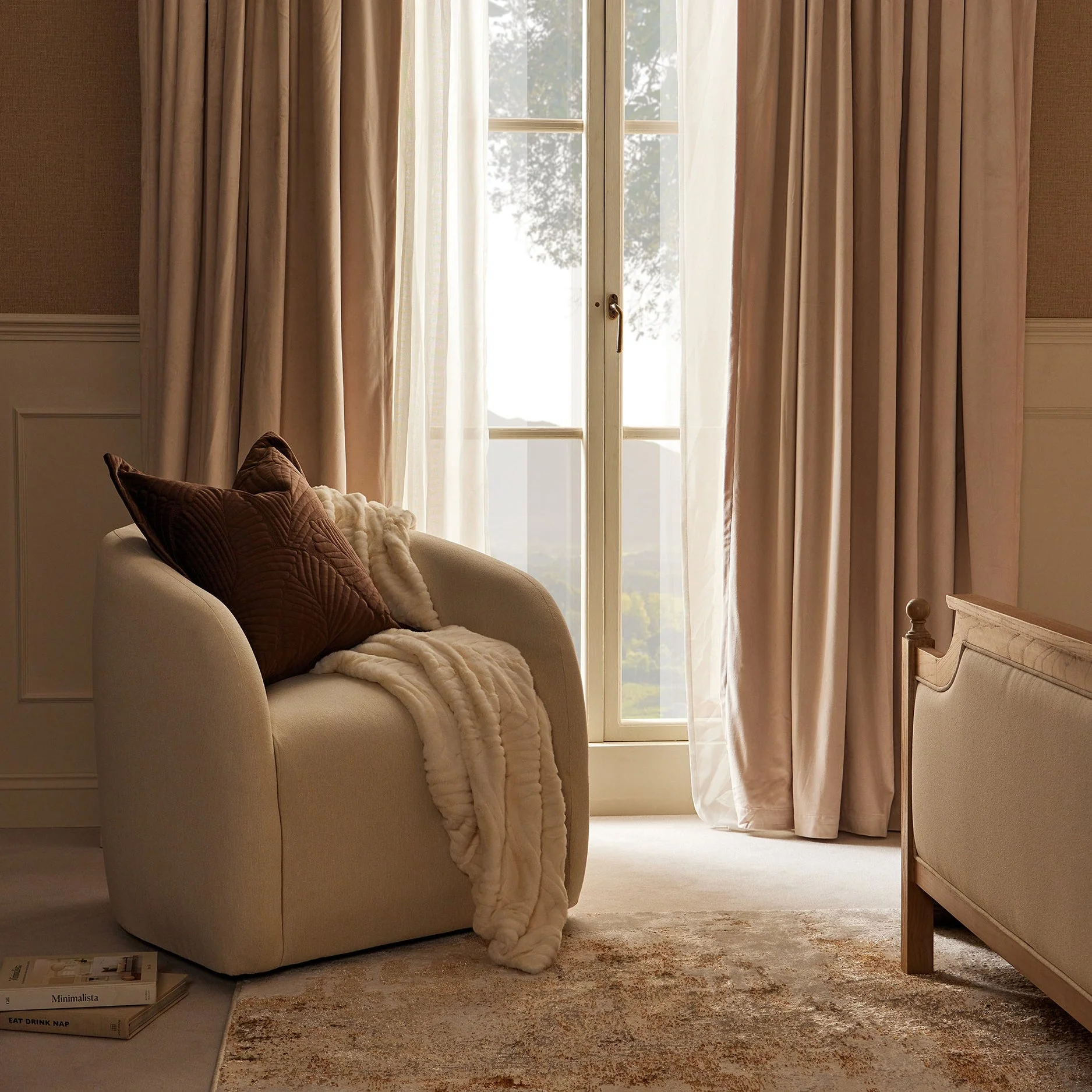 Liberty Accent Chair - Cream Linen - Image 2
