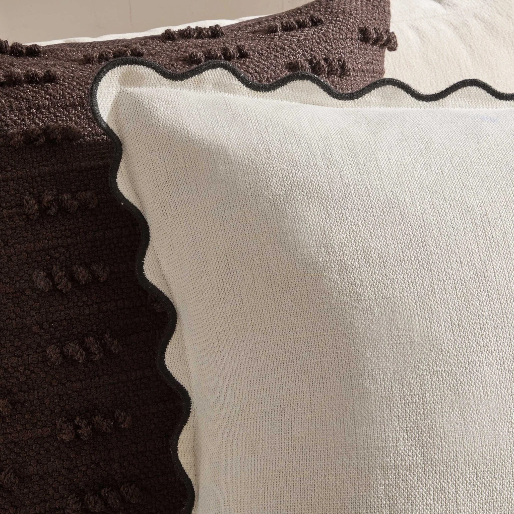 Linen Blend Scallop Edge Sofa Cushion Cover - Natural/Black - Image 3