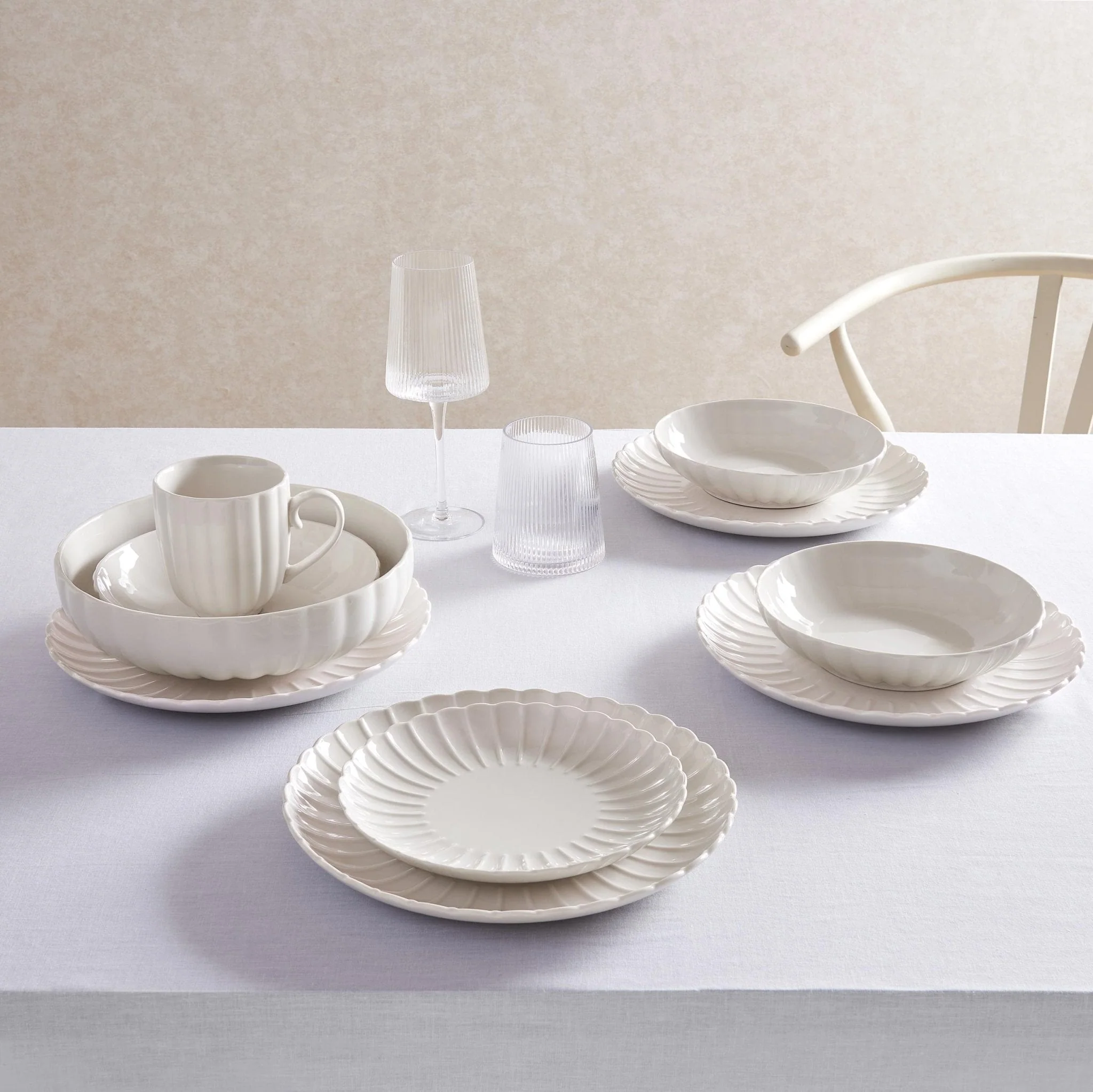Mira Scalloped Set of 4 Cereal Bowls - Off White - Image 2