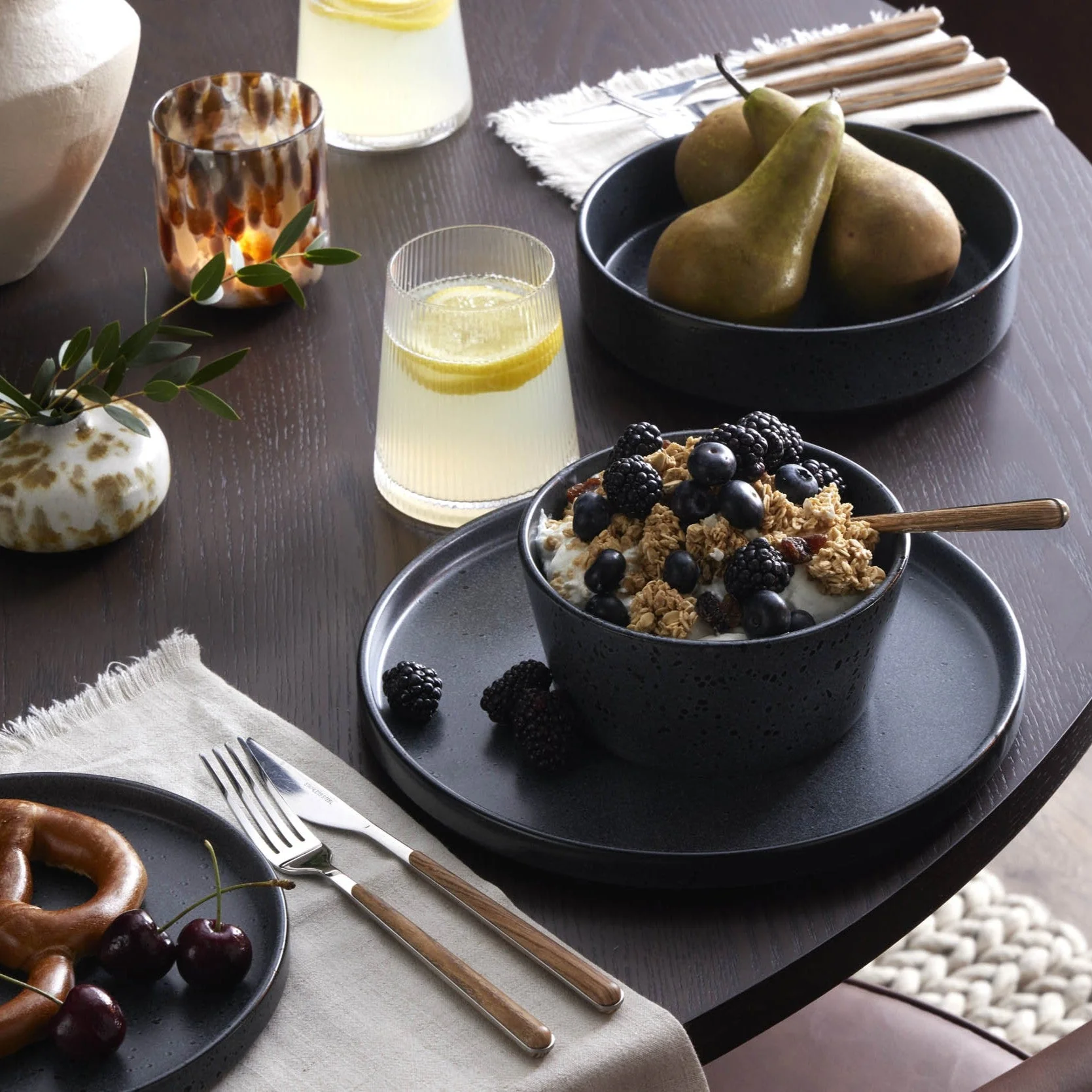 Nori Stoneware Set of 4 Side Plates - Speckled Black - Image 2
