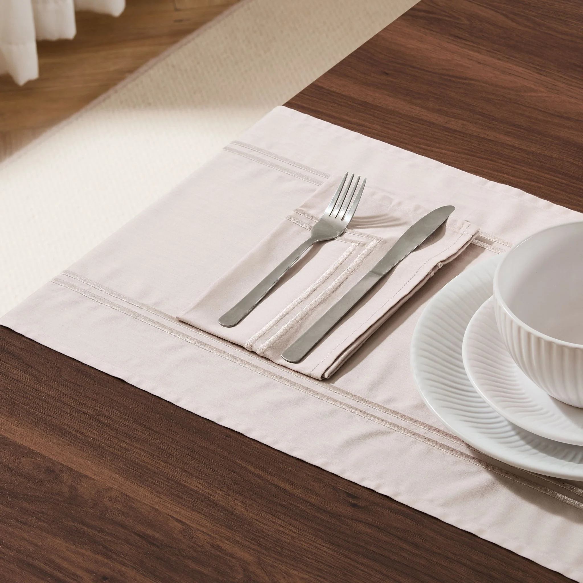 Regent 400 Thread Count Set of 4 Napkins - Champagne