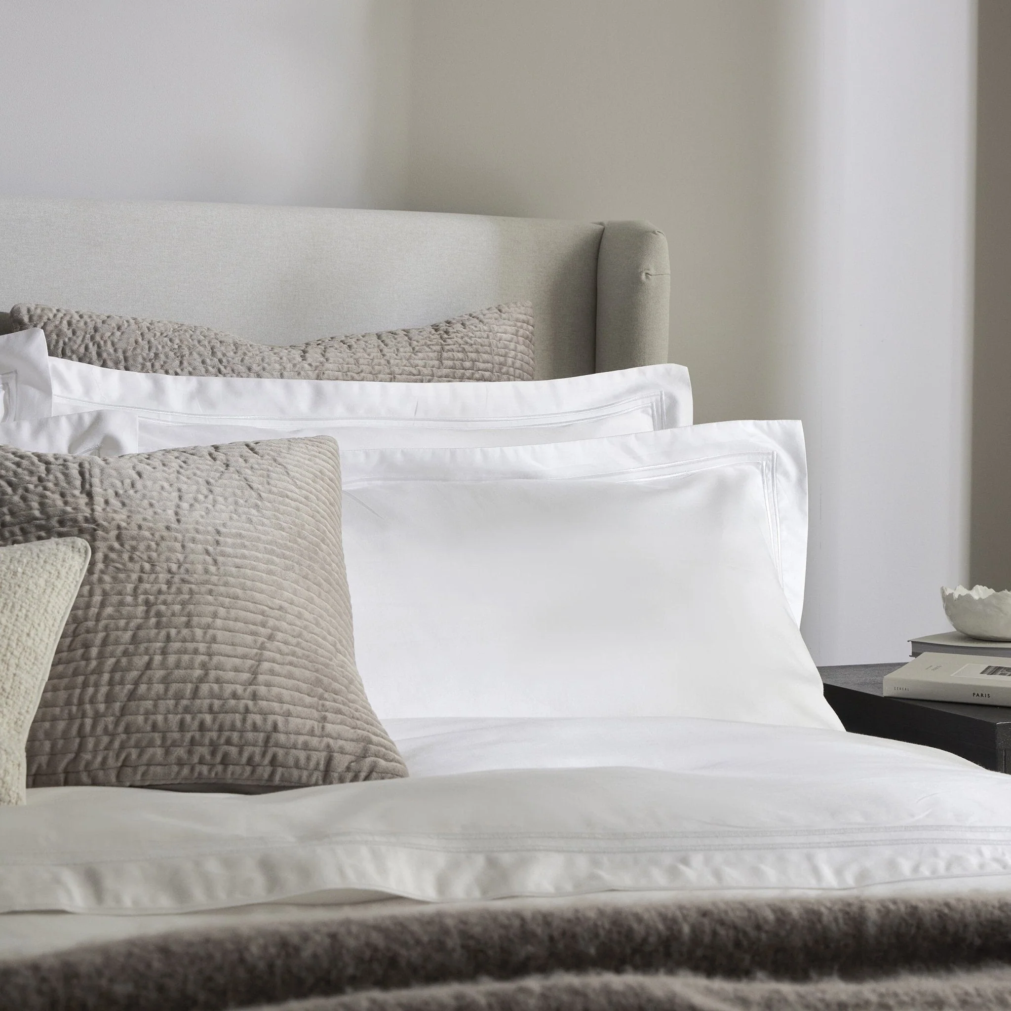 Regent Embroidered 100% Cotton Duvet Cover 400 Thread Count - White - Image 11