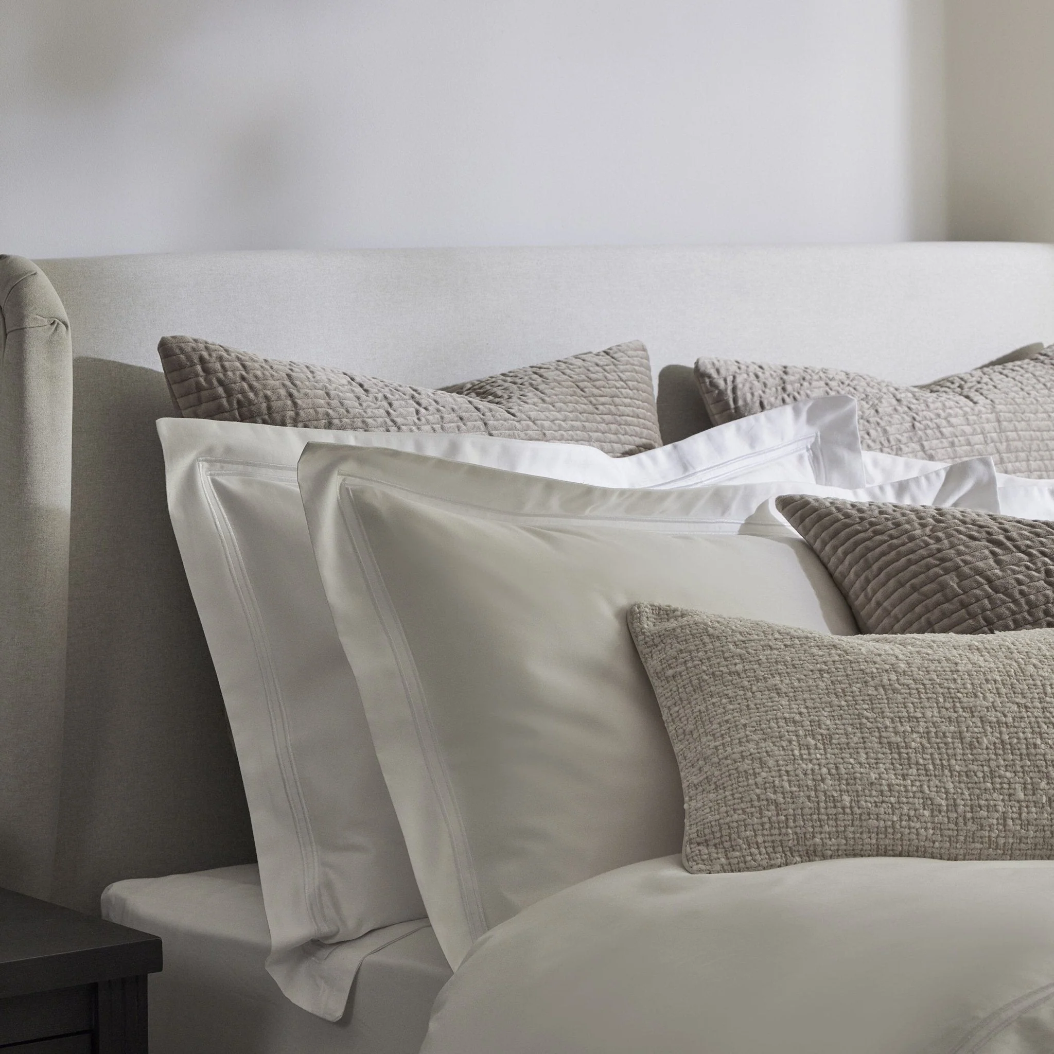 Regent Embroidered 100% Cotton Duvet Cover 400 Thread Count - White - Image 12