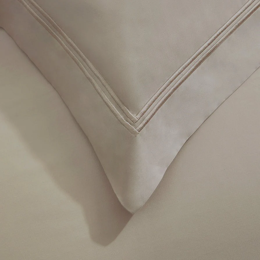 Regent Embroidered 100% Cotton Pair of Oxford Pillowcases 400 Thread Count - Champagne - Image 2