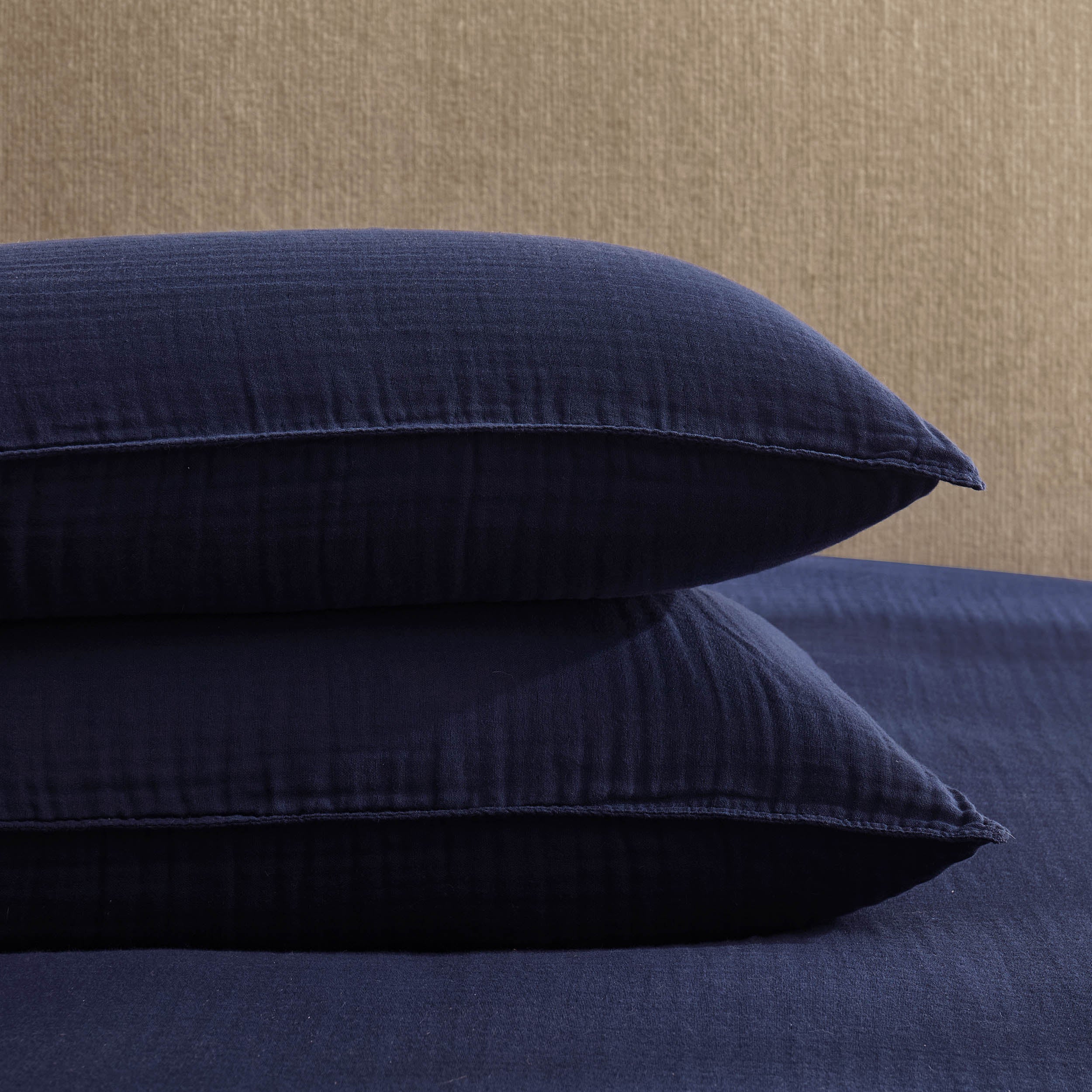Santorini Muslin Duvet Cover & Pillowcase Set - Navy - Image 8